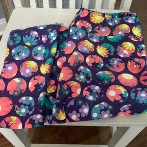 LulaRoe leggings, Tall & Curvy, Easter Egg pattern.